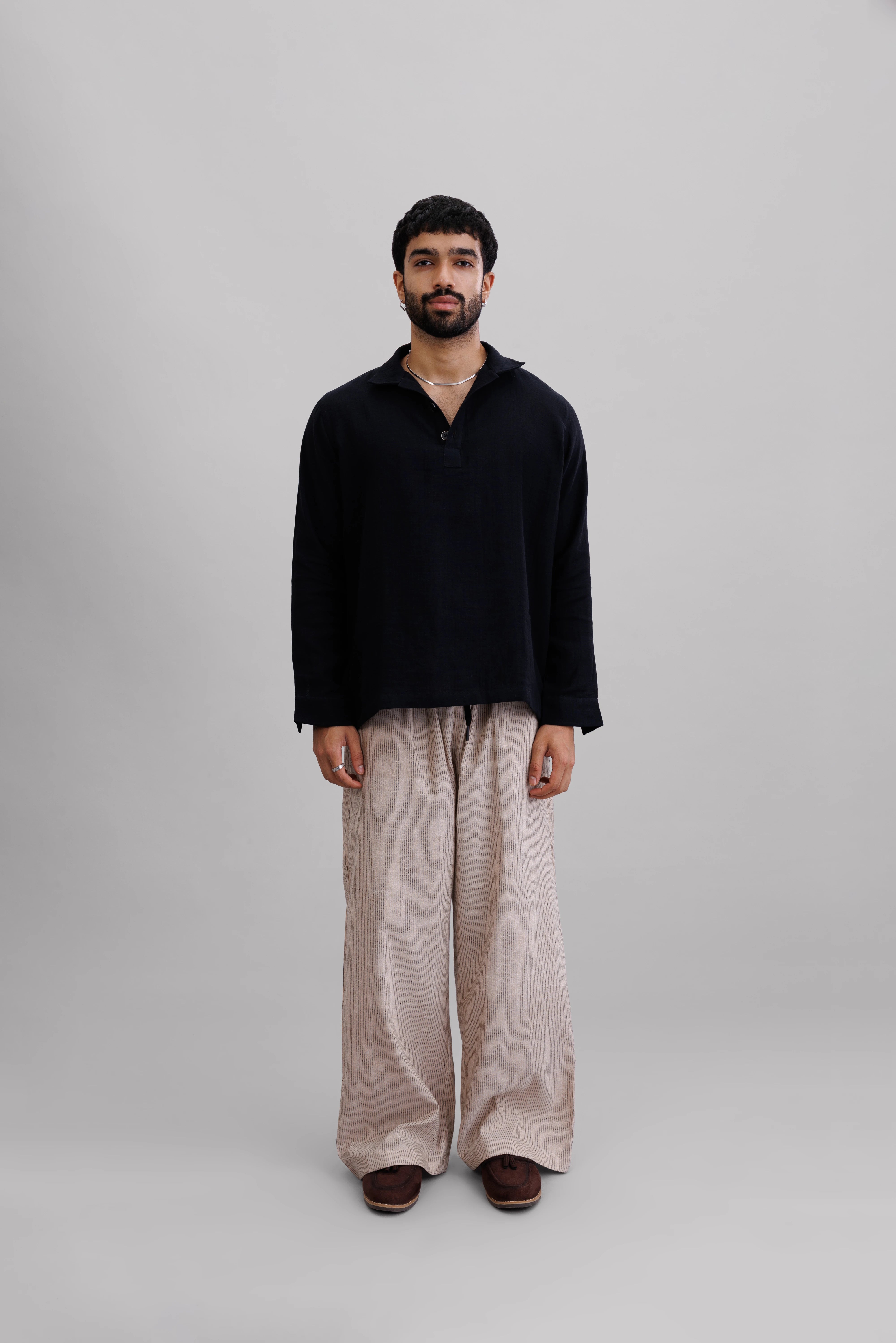 Classic Onyx Collar Pullover