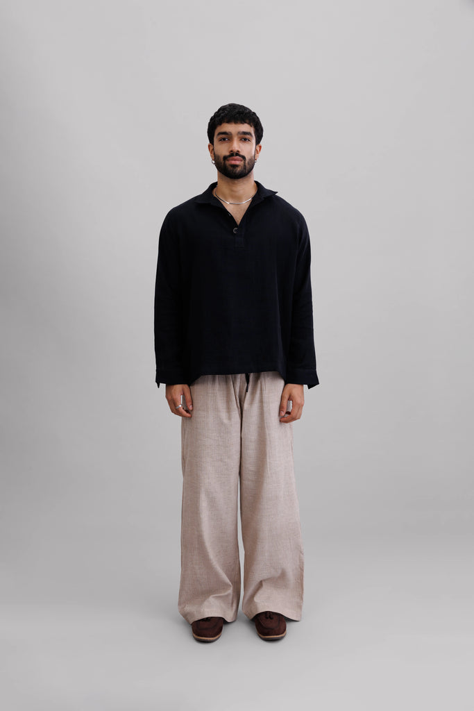 Classic Onyx Collar Pullover