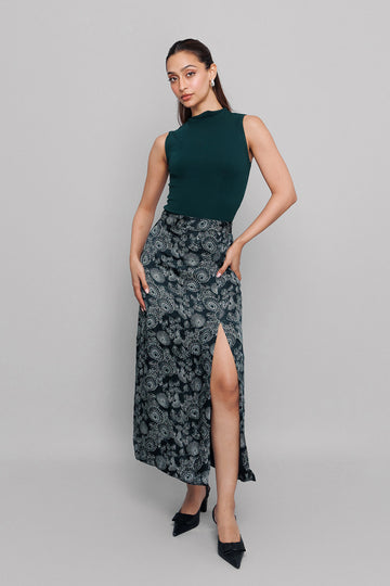 Black Sip Slit Skirt